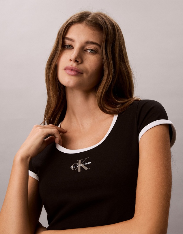 Calvin Klein Jeans - Monologo Scoopneck Baby Tee
