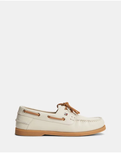 Tommy Hilfiger - Bay Flag Core Leather Boat Shoes - Women's
