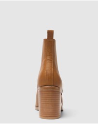 SPURR - Adrian - ONLINE EXCLUSIVE