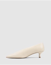 Siren - Flynn Point Toe Pumps