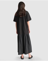 Decjuba - D-Luxe Drop Waist Nylon Dress