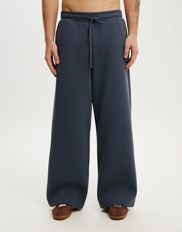 Cotton On - Super Baggy Track Pant