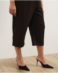 Atmos&Here Curvy - Molly Capri Pants
