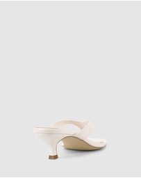 Verali - Martha Kitten Heel Thongs