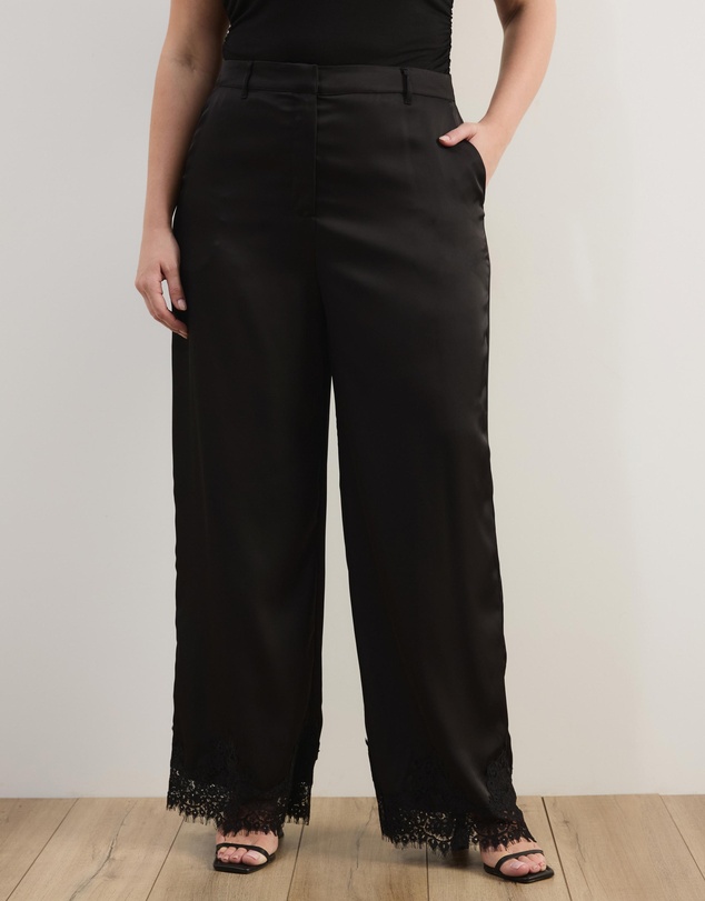 Atmos&Here Curvy - Leoni Asymmetric Lace Satin Pants