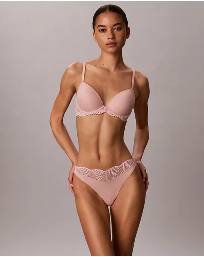 Calvin Klein - Perfectly Fit Lace Lift Demi Bra