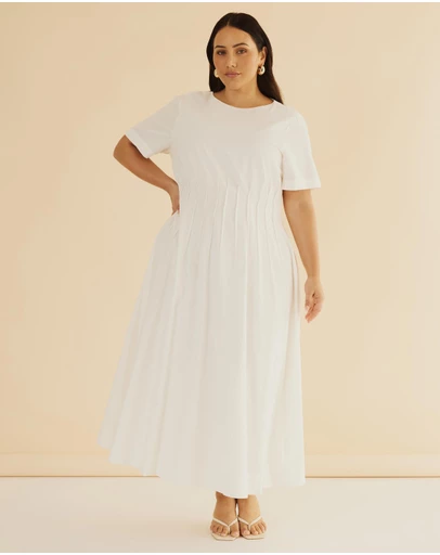 Atmos&Here Curvy - Maya Pleat Maxi Dress