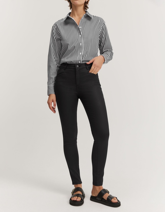 Country Road - Coated Mid Rise Fitted Jean