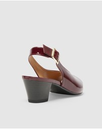 Wide Steps - Hilda