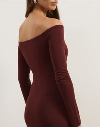 Atmos&Here - Hanna Long Sleeve Off-Shoulder Maxi Dress