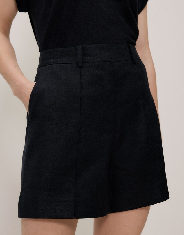 Trenery - Stretch Linen Blend Short in Black
