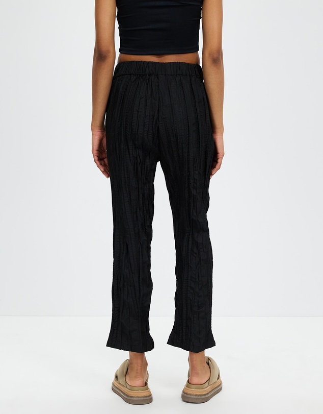 Third Form - Rolling Wave Trousers