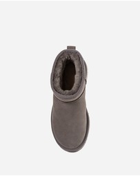 Ozwear Connection Uggs - Ugg Classic Platform Mini Boots (Water Resistant)