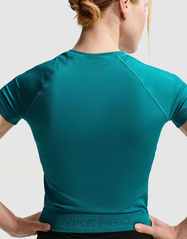 Nike - Pro Seamless Dri-FIT T-Shirt