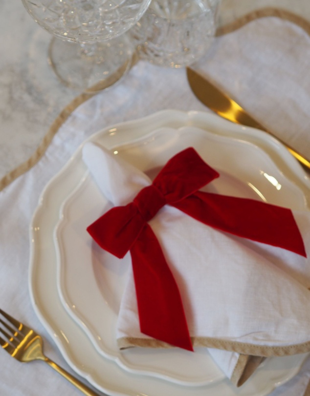 Tablescaped - Set of 4 Red Velvet Bow Napkin Rings