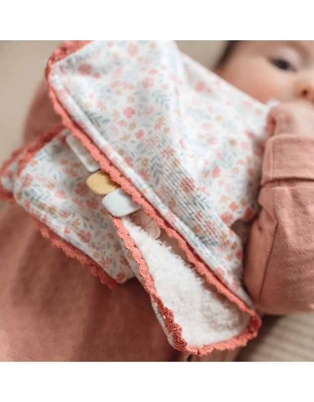 Miffy - Cuddle Cloth: Lucky Blossom