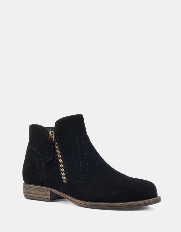 Clarks - Hannah Black