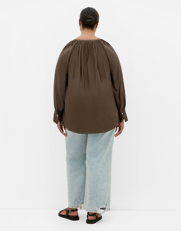 City Chic - Felicity Relaxed V Neck Shirt