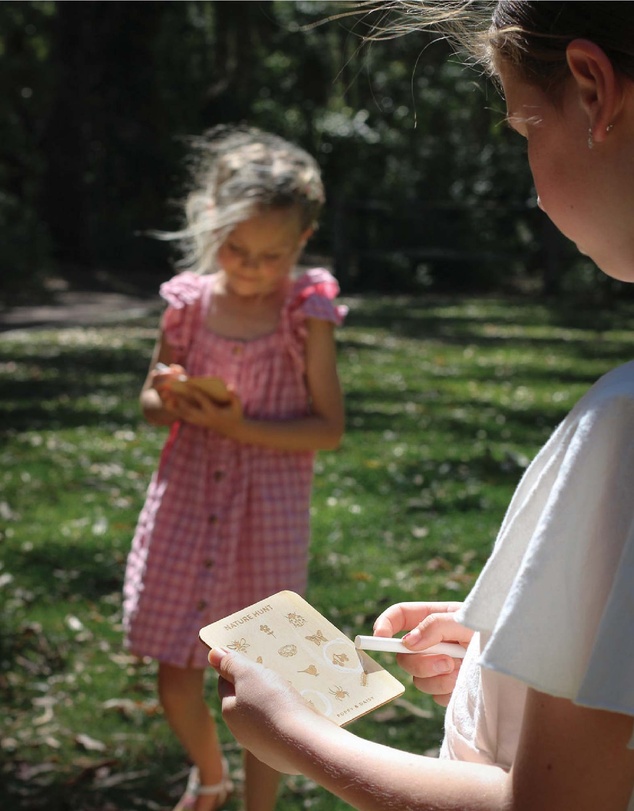 Poppy & Daisy - Earth Eco Activity Box