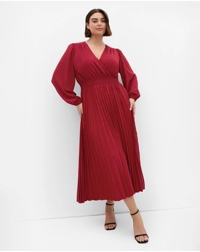 City Chic - Plus size Georgina Pleat Maxi Dress - sienna