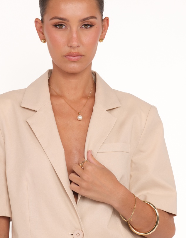 Petal & Pup - Brielle Short Sleeve Blazer Top - Beige