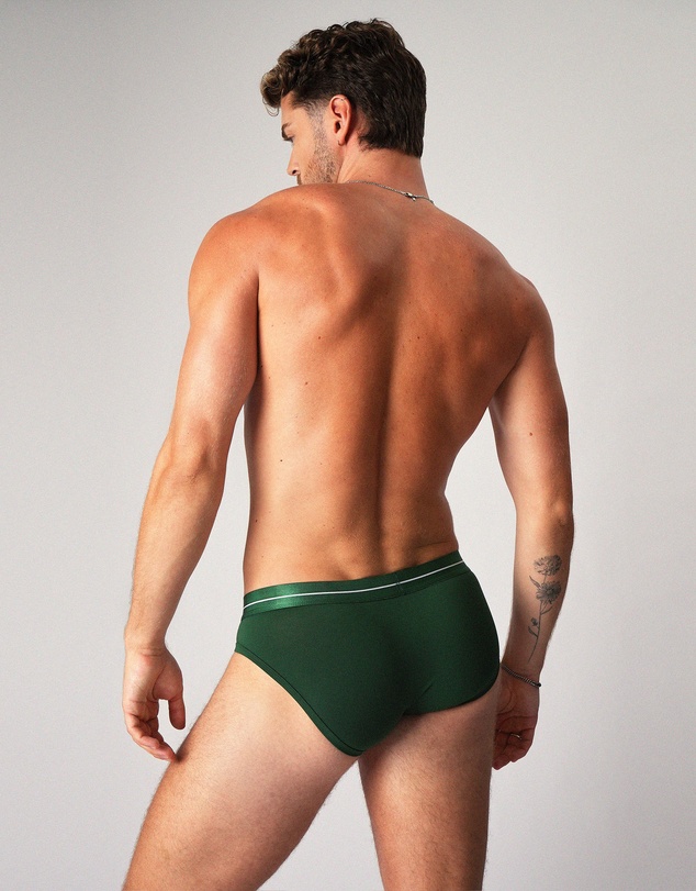 TEAMM8 - Icon Brief