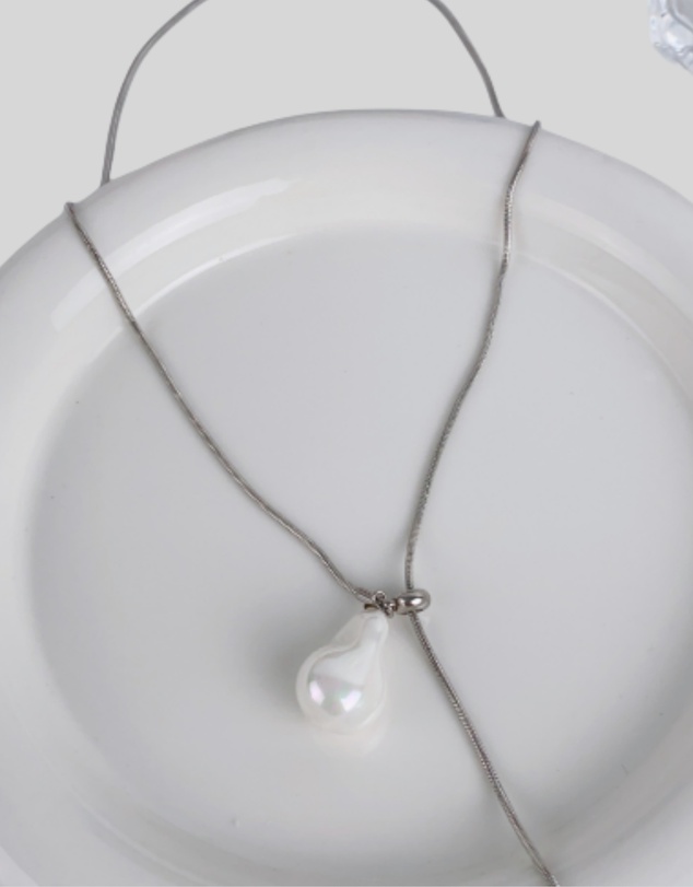 KAJA Clothing - Pearl Pendant Necklace