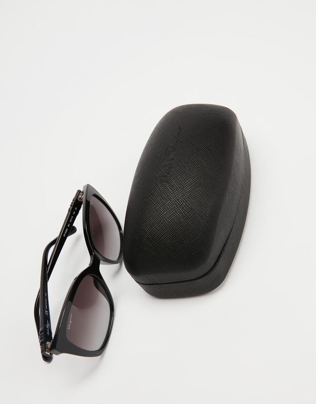 Salvatore Ferragamo - SF1026S