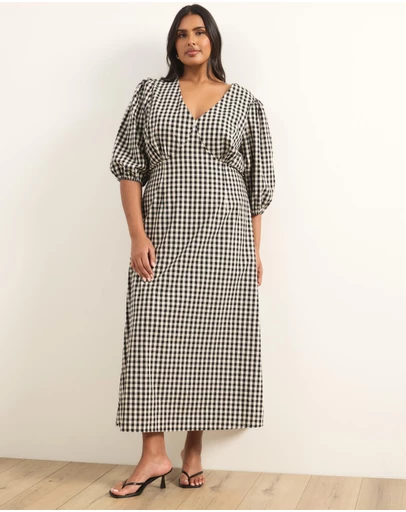 Atmos&Here Curvy - Molli V-Neck Short Sleeve Midi Dress