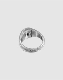 Haze & Glory - ICONIC EXCLUSIVE - Ring Be Like Water Signet in 925 Sterling Silver