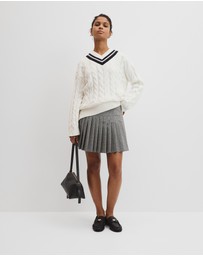 Country Road - V-neck Cable Knit