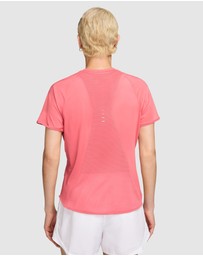 Nike - Swift Dri-FIT Short Sleeve Running Top