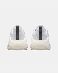 Nike - Bella 7 - Women's