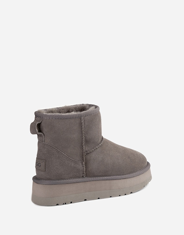 Ozwear Connection Uggs - Ugg Classic Platform Mini Boots (Water Resistant)