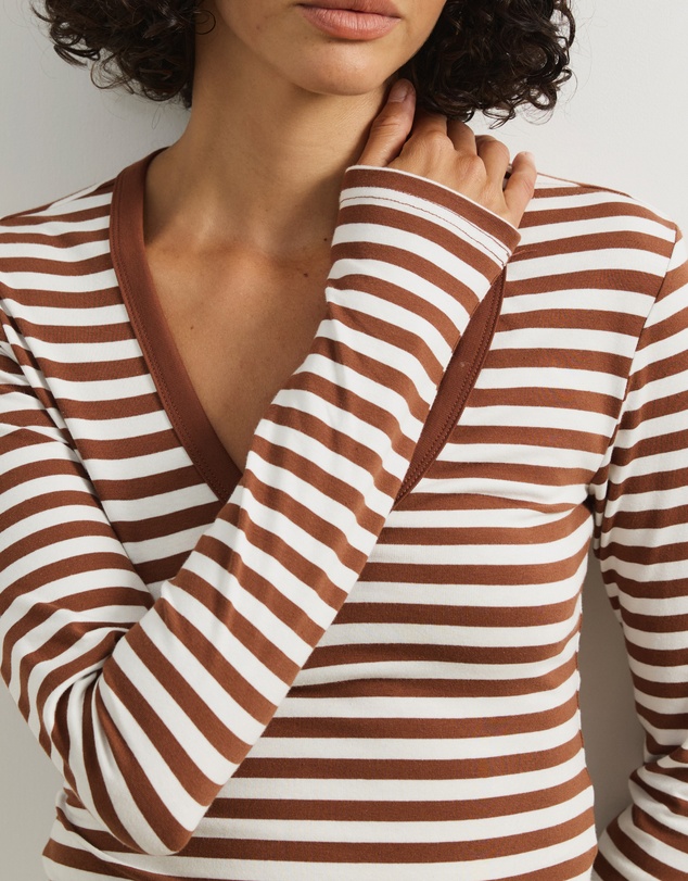 Atmos&Here - Deep V-Neck Long Sleeve T-Shirt