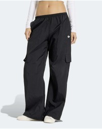 adidas Originals - ESSENTIALS WOVEN PANT Womens