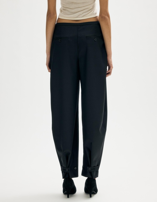 Minima Esenciales - Sacha Pleat Barrel Pants
