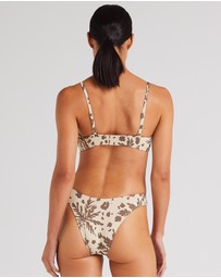 Poolside Paradiso - Zanzibar Scoop Bralette Bikini Top - Marzipan