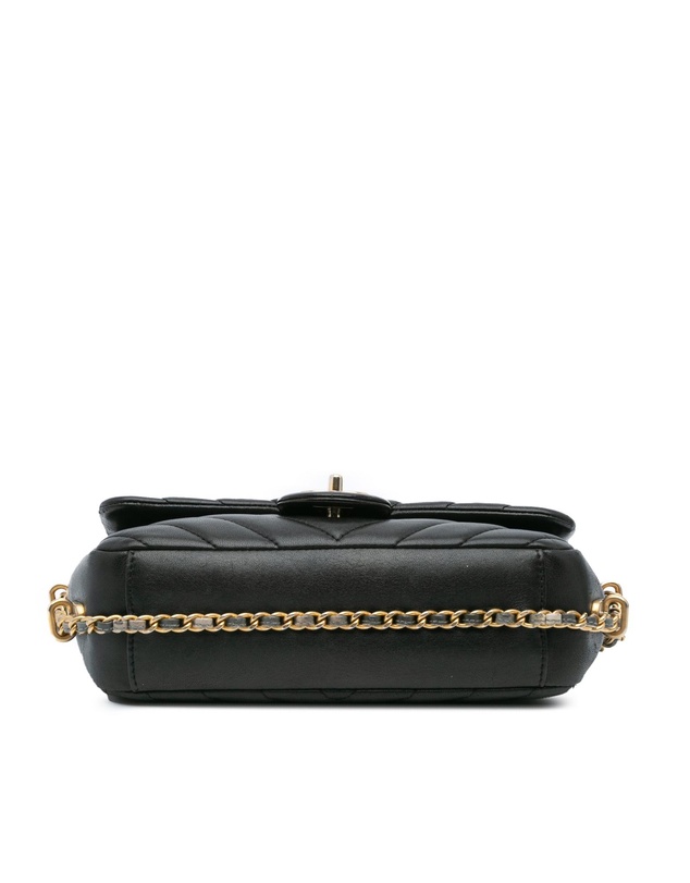 Pre-Loved by Azura Reborn - Pre-Loved chanel Chanel 19 Crossbody Quilted Lambskin