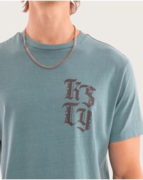 Kiss Chacey - Mutiny Standard Tee