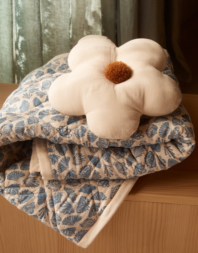 Phile - Quilted Blanket