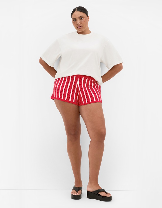City Chic - Plus Size Issy Crochet Knit Stripe Short - red