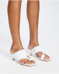 AERE - Asymmetric Heels