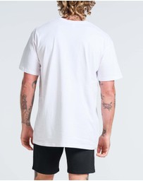 Vacancy Co - Flower Power Tee