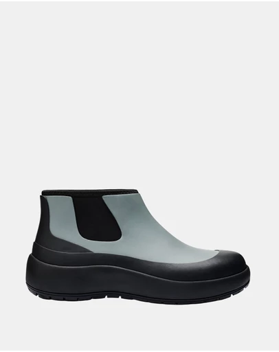 RAINS - Men's The Dry Boot Short Black Sage