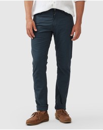 Rodd & Gunn - Gunn Straight Fit Jean Short Leg