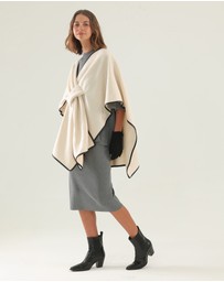 Morgan & Taylor - Jane Bias-Edged Poncho