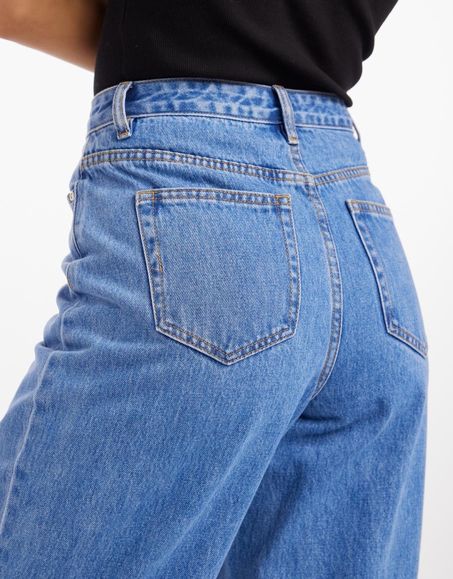 Dazie - Cool Girl Pleat Denim Jeans