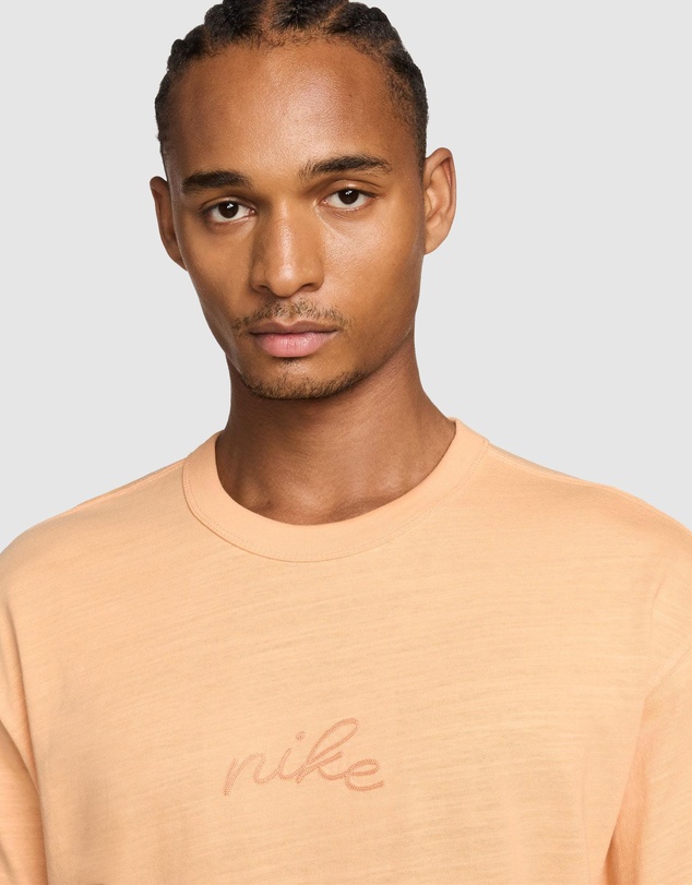 Nike - Sportswear Premium Essentials T-Shirt