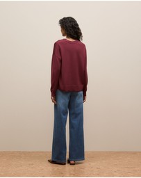 Trenery - Merino V Neck Knit in Auburn